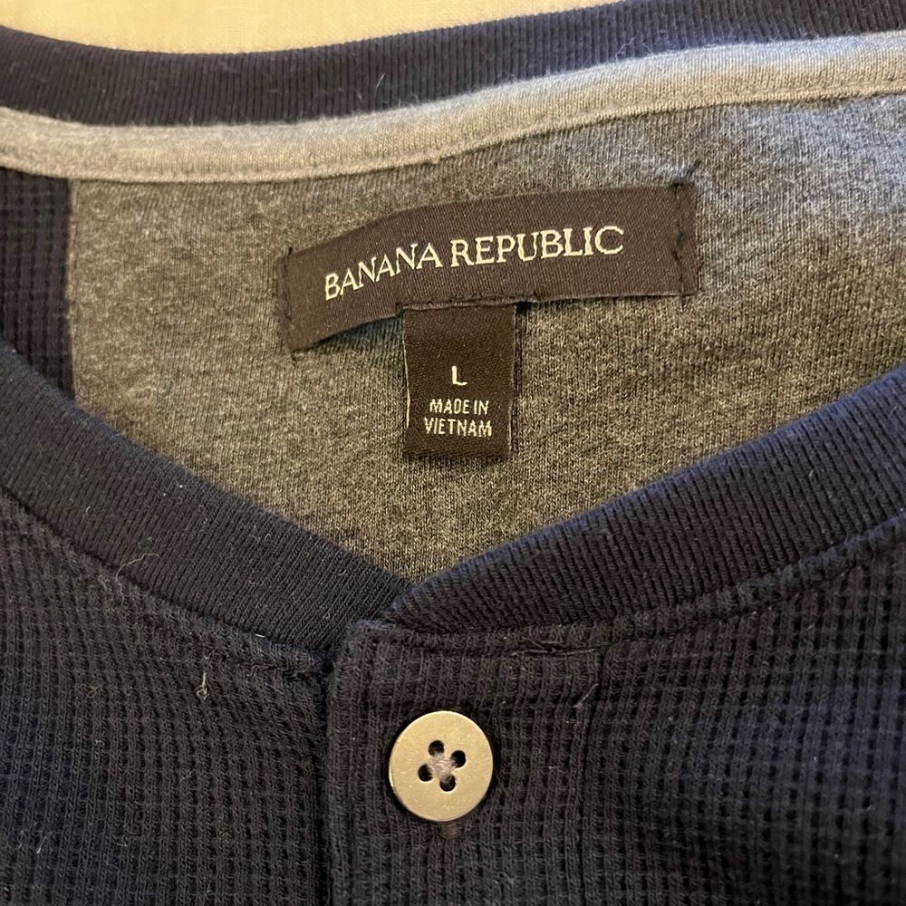 Banana Republic Dark Blue Henley Shirt - Picture 4 of 5